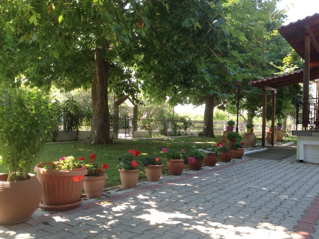 Villa Maria Ofrínion Exterior foto